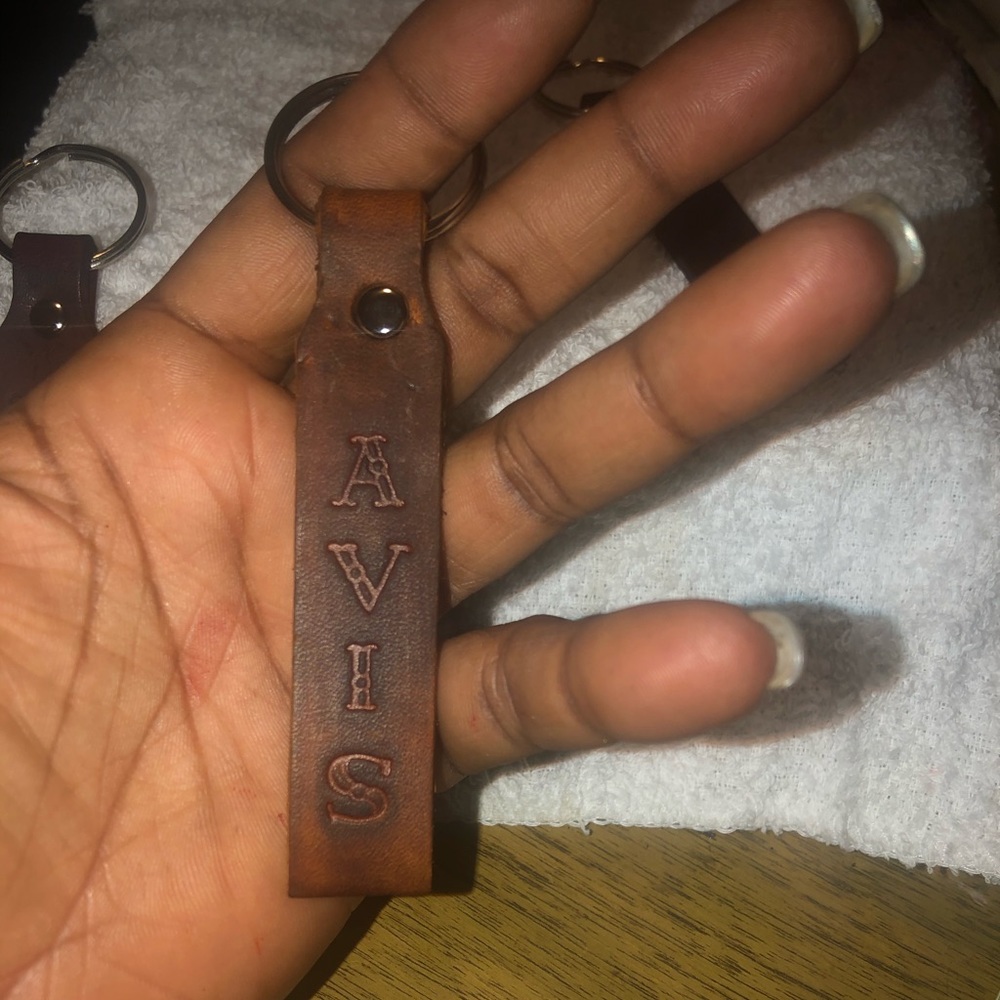100% Leather Name Keychains - Picture 4 of 5